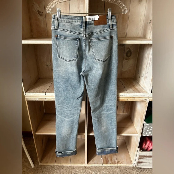 Judy Blue Vintage Straight Rolled Cuff Jean - Picture 7 of 14